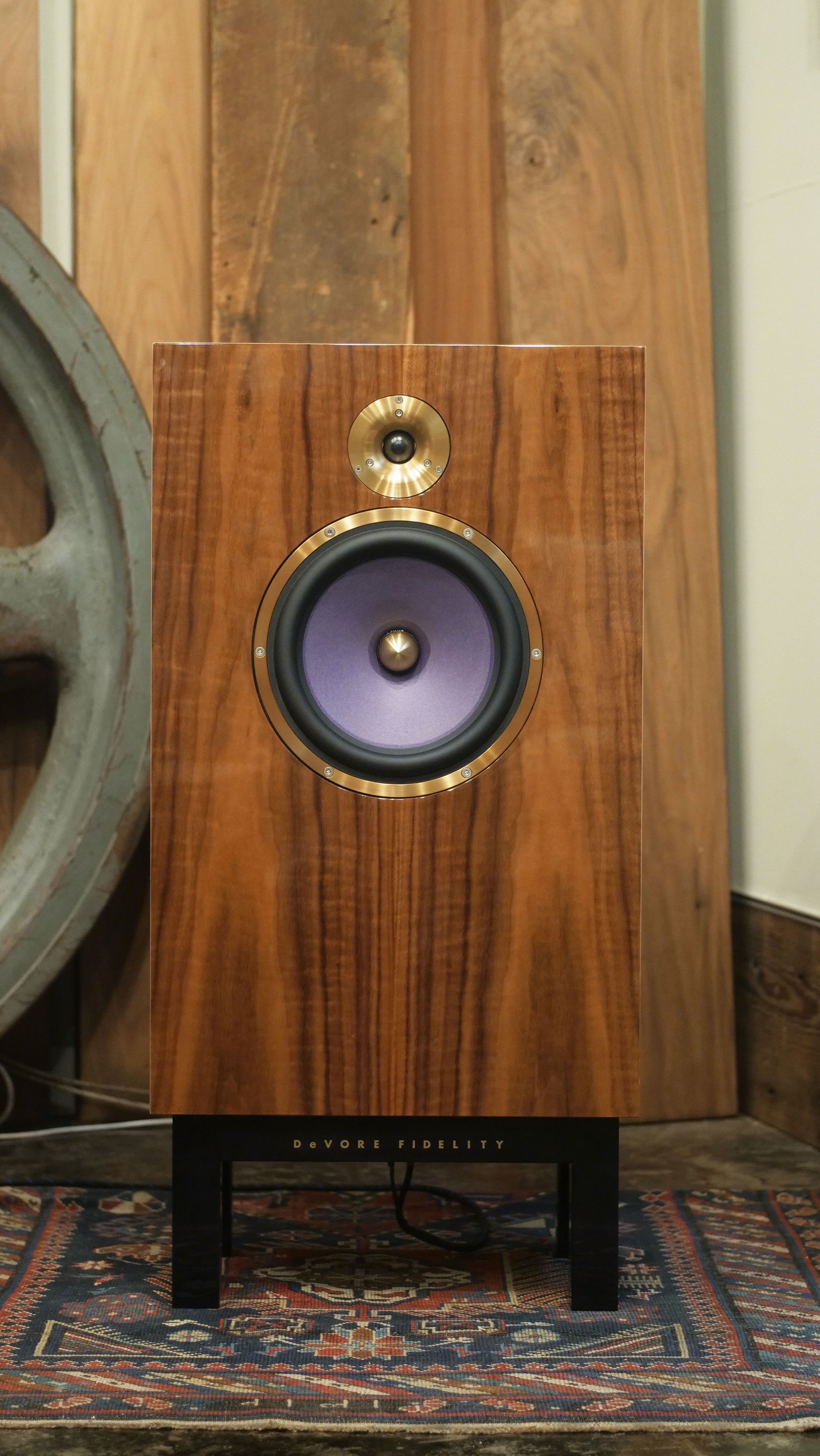 DeVore Fidelity O/Bronze Speakers — Fern & Roby